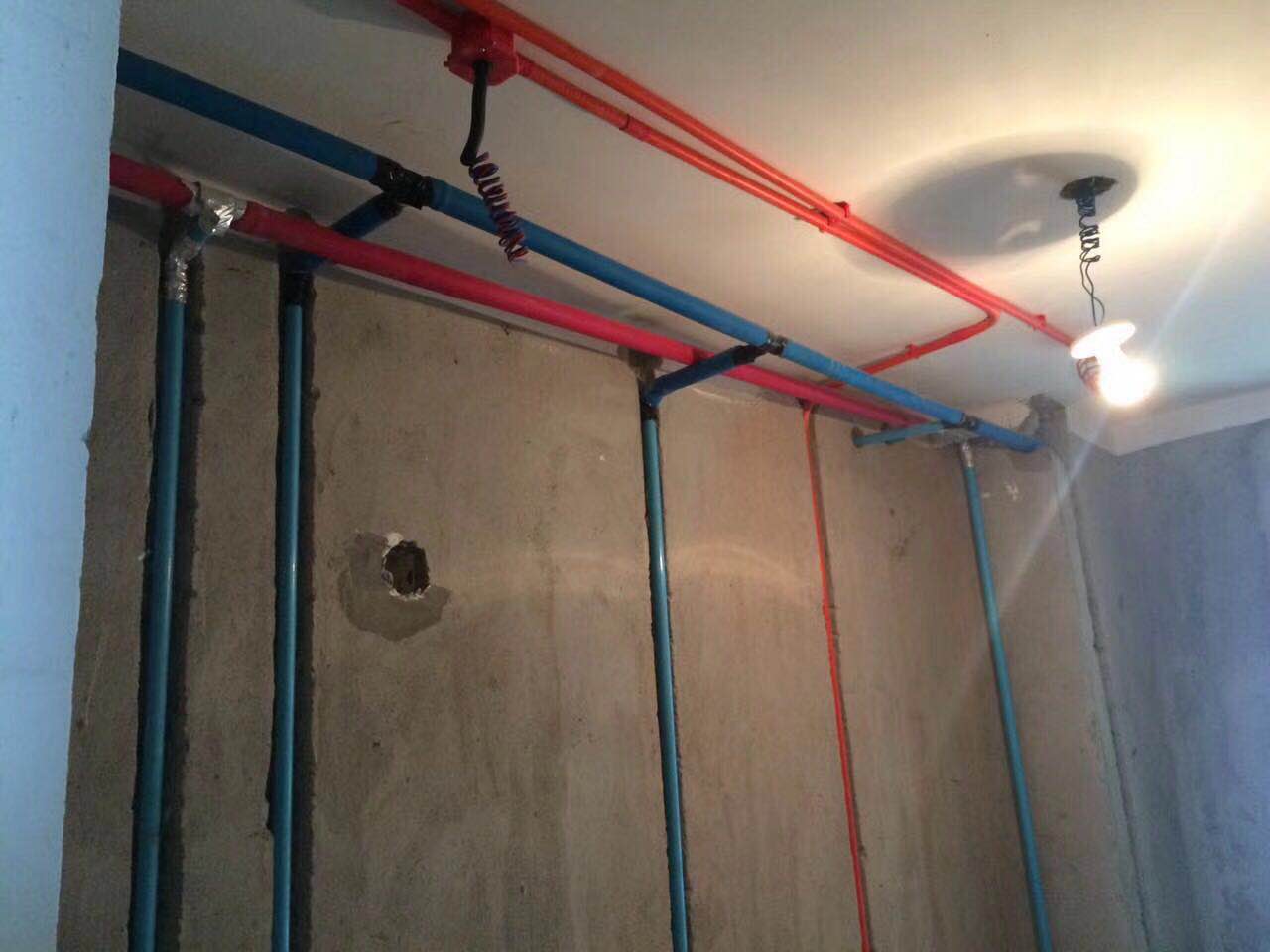 家裝不銹鋼水管：不銹鋼水管和塑料水管區別？